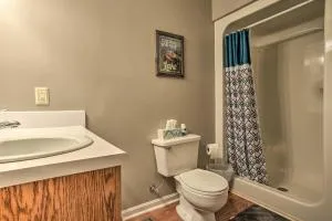 Cozy Dover Home with Boat Dock, Fire Pit and Deck! - Durham Subdivision