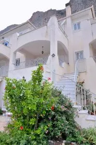 Red Rock and View Leonidio maisonette studio - Sampatiki