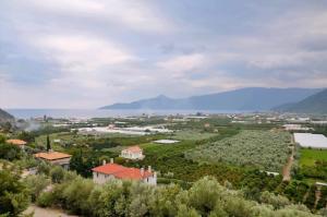 Red Rock and View Leonidio maisonette studio