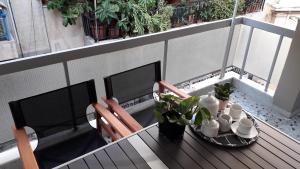 The Six Museums central Athens Stadium 4pers apart