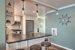 The Lakefront Home - 5 Minutes From Detroit Lakes!