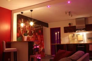 Love hotels Suite avec Jacuzzi et Sauna Privee : photos des chambres