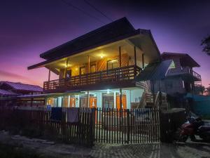 D Angels Inn, Port Barton