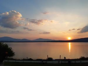 O.W. LAZUR nad jeziorem