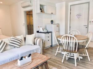 Summer Huahin Condo612,Near beach&Cicada,Beautiful swimming pool