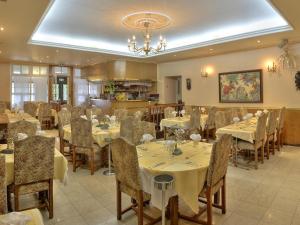 Hotels Auberge des Ecluses : photos des chambres