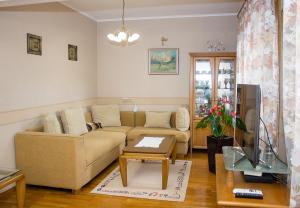 Big Happy Family ⁂ 2-BDR Apartment - Central Varna