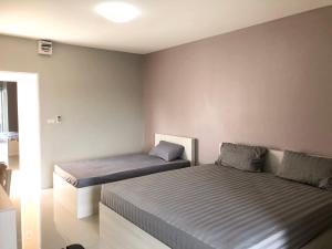 H12, The Stylish Apartment