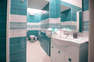 New In!Amalie at Santa Lucia