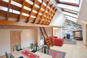 Unique, perfectly located town centre house - Bressay