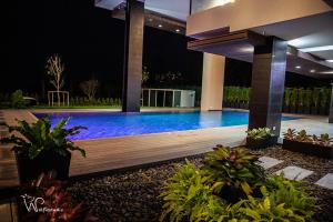 Beachfront Condo Escape 243