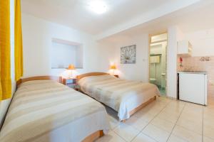 Villa Carmen Rooms & Apartments