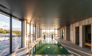 Waterrijk Oesterdam Hotel