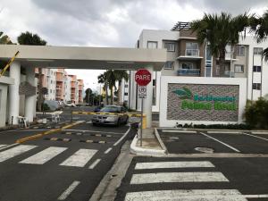 moderno apto frente a la piscina