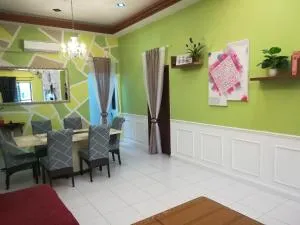 D Wangi Homestay Pasir Gudang at Ecotropic - Kampong Kong Kong