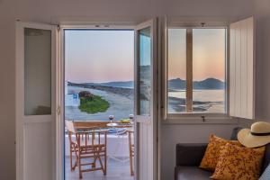 Manolis And Filio Home -By The Sea Milos Greece