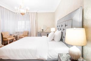Eclat Luxury Hotel