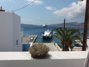 Emily's Suites Milos Greece