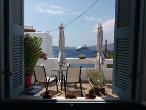 Emily's Suites Milos Greece