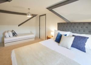 Host & Stay - Osborne House