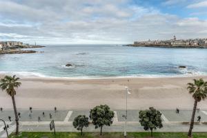 APARTAMENTO EN PRIMERA LINEA DE PLAYA RiAZOR