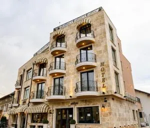Antique Boutique Hotel - Mŭdren