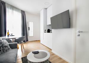 Main Square Modern Apartments 