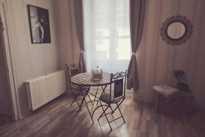 Appartements GITE LE SAINT-AMOUR : photos des chambres