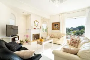 Lux 3-bedroom Villa - L&L Refuge - Nea Makri