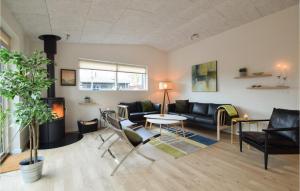 Beautiful Home In Børkop With Wifi