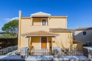 Louisa's Summer House - Kompítsion