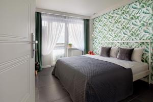 Apartment River front, Great View from 14th floor, next to PGE Narodowy Stadium, Torwar - by WarsawSkyLine Apartments