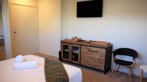 THE TIN SHED Couples accommodation at Bay of Fires