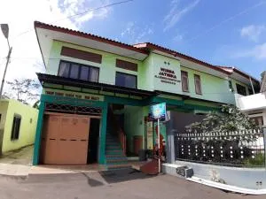OYO Life 2884 Wisma Jatnika Syariah - Gandasoli