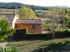 Maisons de vacances House With Garden And Sea View : photos des chambres