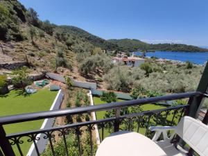 Double or Twin Room with Partial Sea View