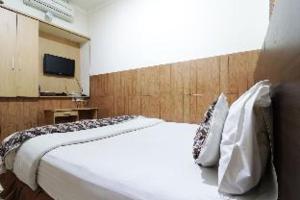 Urbanview Hotel 58 Bintaro