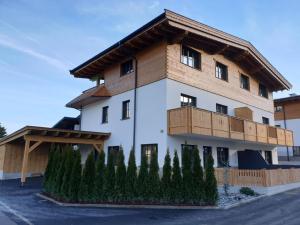 Chata Luxury villa with jacuzzi and breathtaking view of the Wilder Kaiser in Ellmau Ellmau Rakousko