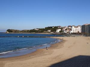 Appartements Labechiloa plage - T4 - 84 m2 - 3 ch - Centre historique : photos des chambres