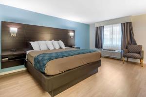 King Room - Non-Smoking/Not Pet-Friendly room in Quality Inn & Suites