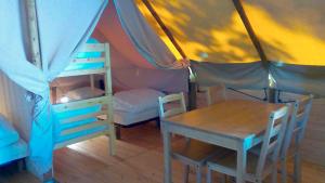 Campings Camping le Nid du Parc : Tente en Bois - Non remboursable