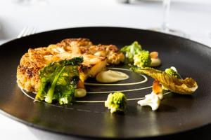 Macdonald Bear Hotel