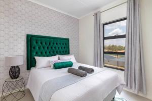 Alimama Spaces: The Mansons 8 On New