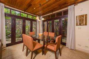 Jet Luxury at Langosta Beach Resort & Villas