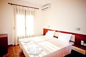 Aselinos Villa Sleeps 6 with Pool Air Con and WiFi Skiathos Greece