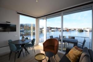 Houseboat Martinique