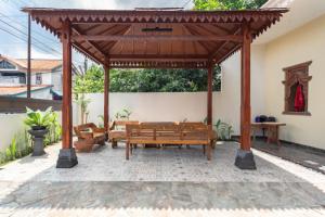 RedDoorz Syariah near Exit Toll Banyumanik Semarang