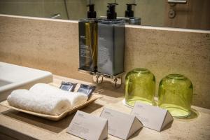 Premium King Room room in Holiday Inn Frankfurt Airport an IHG Hotel