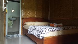 Phòng Giường Đôi Có Phòng Tắm Riêng (Double Room with Private Bathroom)