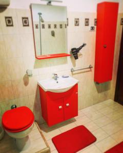 Quadruple Room with Private Bathroom